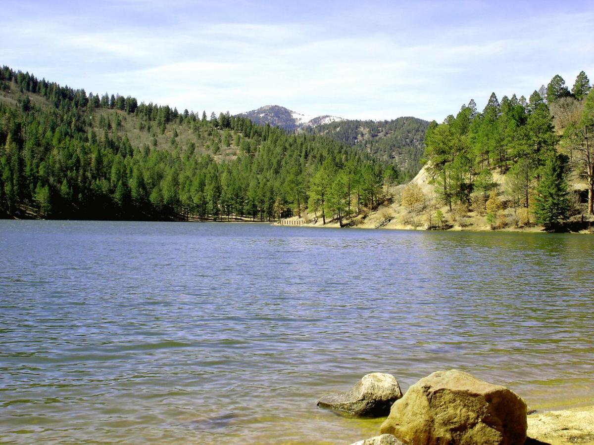 Alpine Cabin, 3 Bedrooms, Deck, Sleeps 8 Ruidoso Bagian luar foto