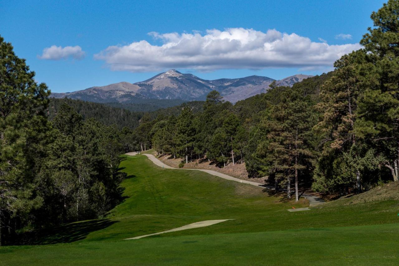 Alpine Cabin, 3 Bedrooms, Deck, Sleeps 8 Ruidoso Bagian luar foto